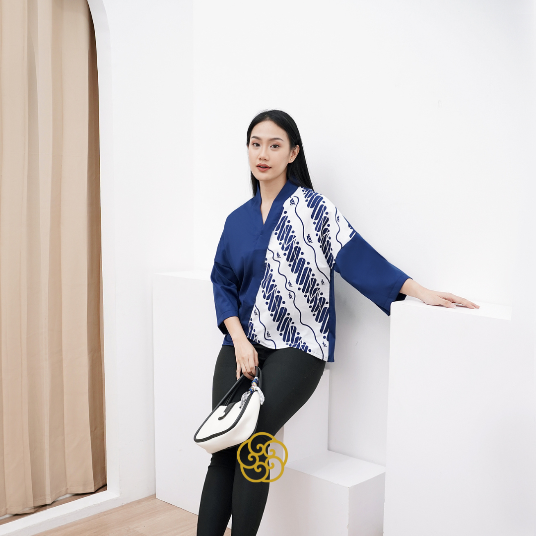 Anggraini Blouse Batik Parang Wanita Premium