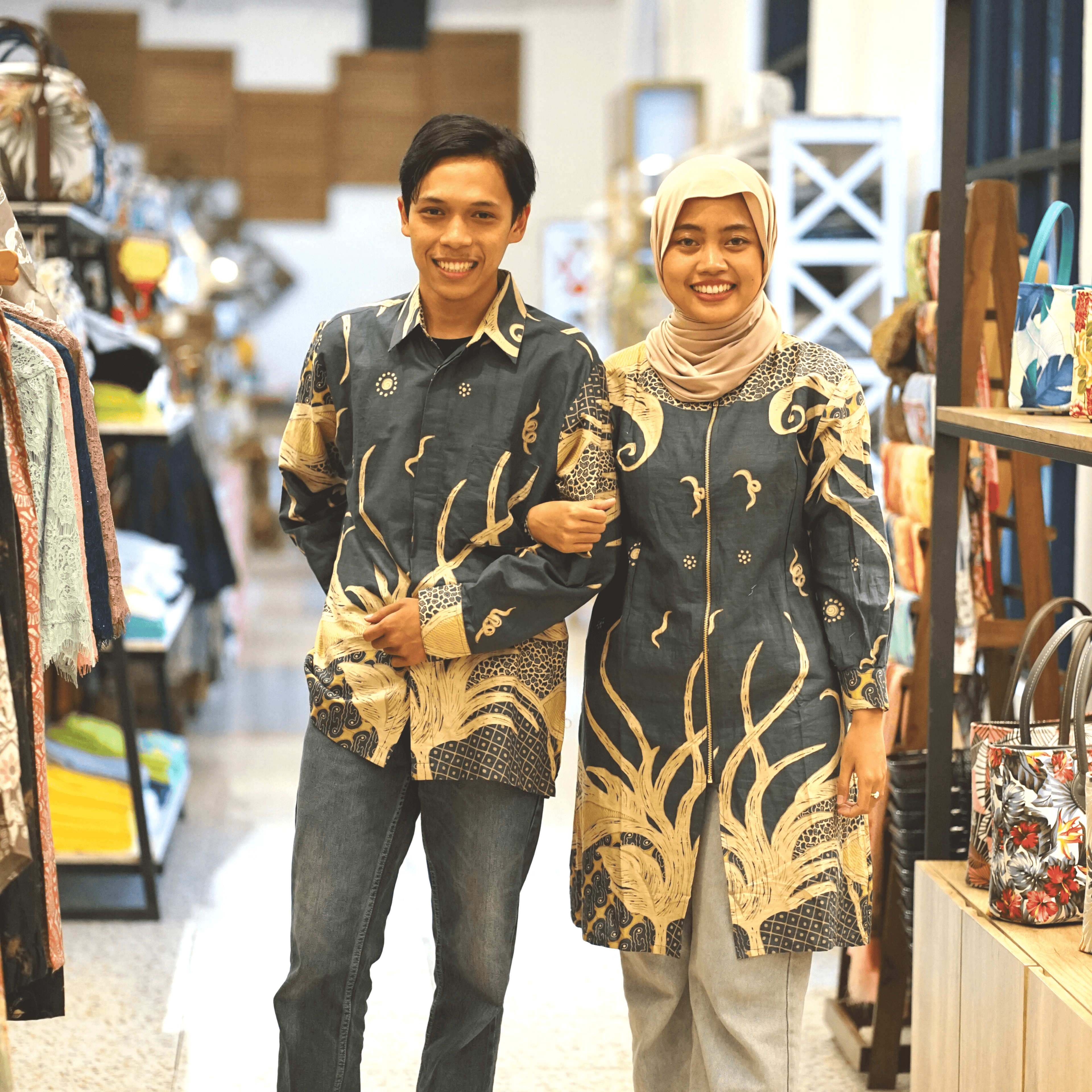 Batik Sarimbit Biru Pria/Wanita