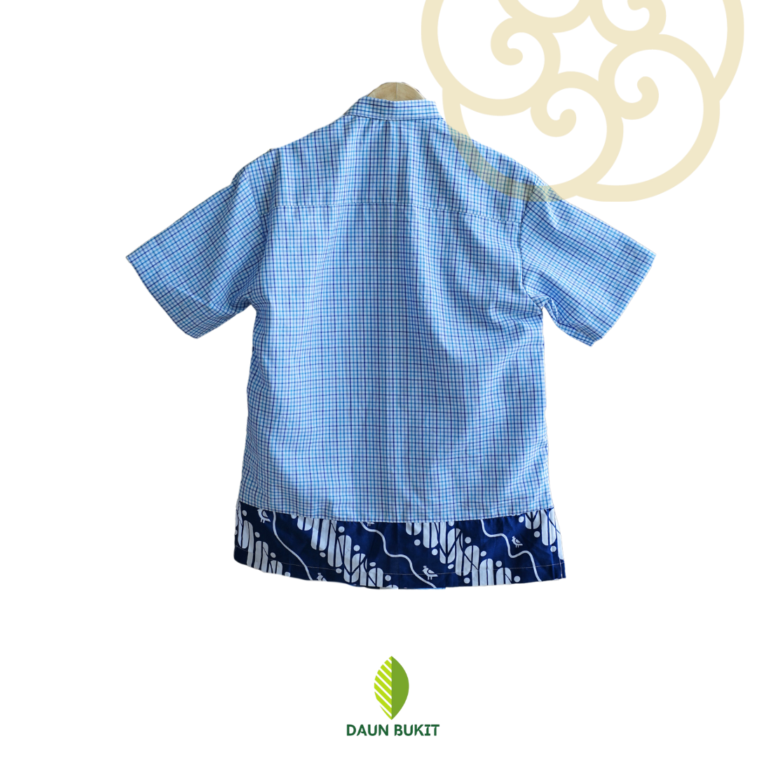 Kemeja Kotak Putih Biru Mix Batik Pria Oversize Premium