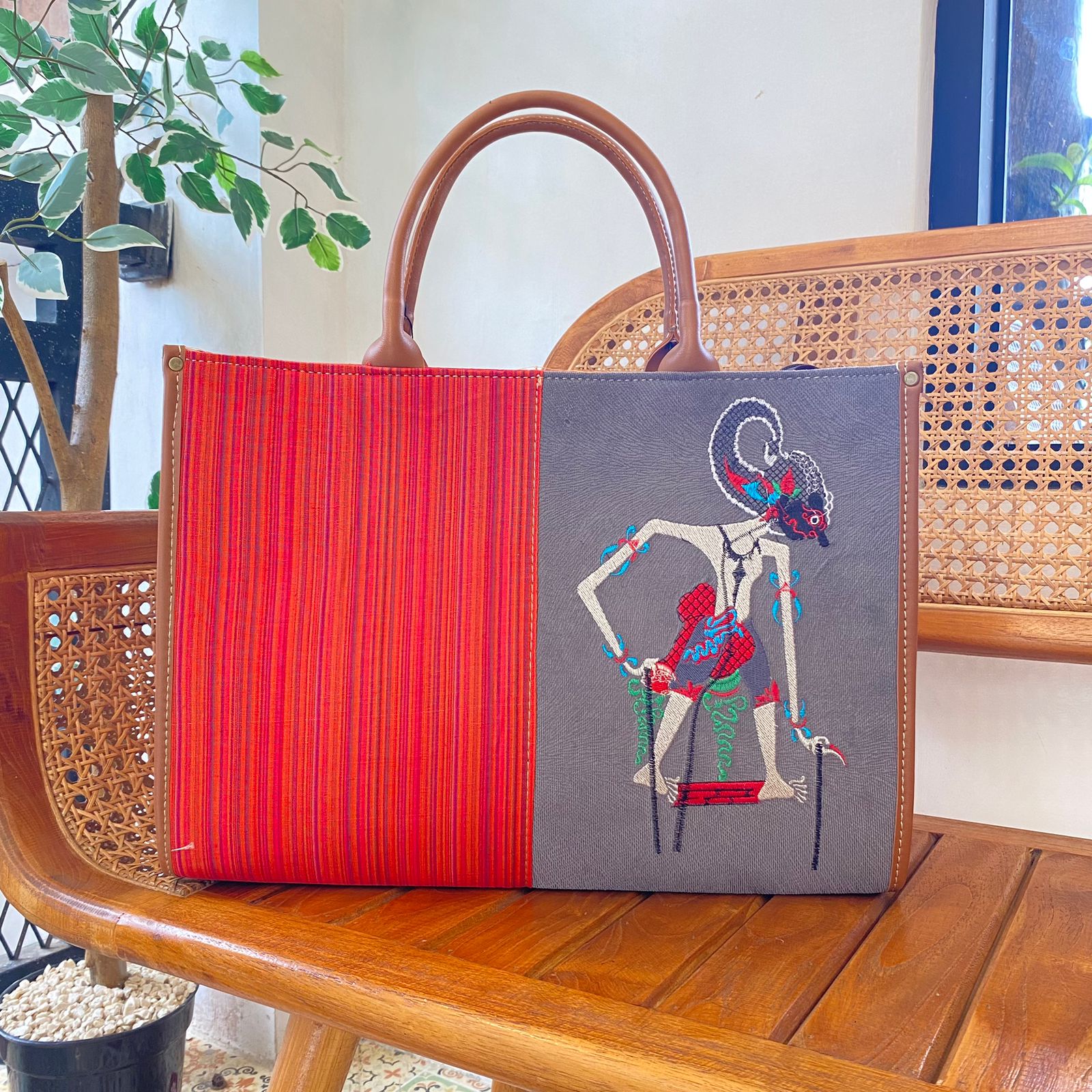 Tas Handcarry Lurik Wayang 30x40