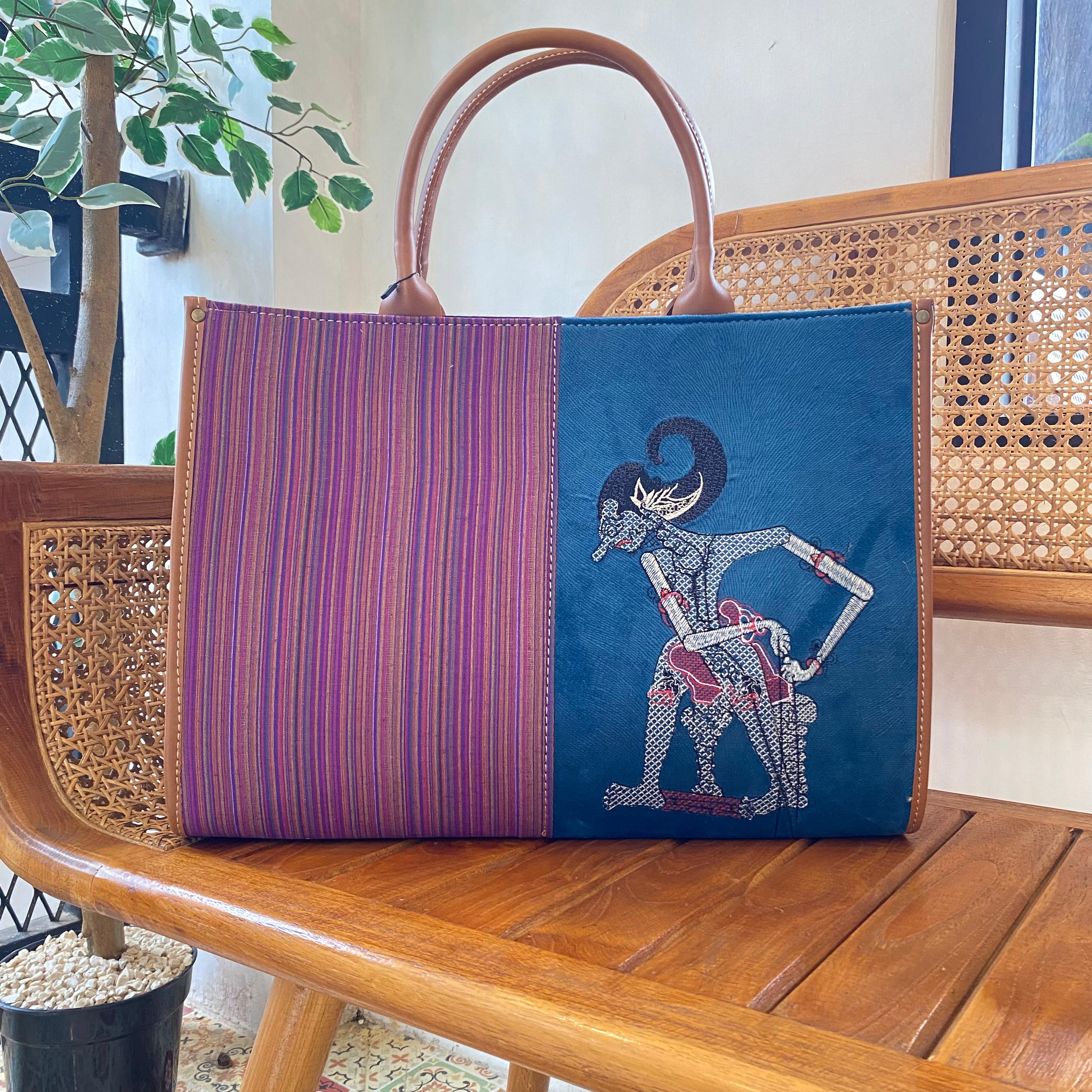 Tas Handcarry Lurik Wayang 30x40