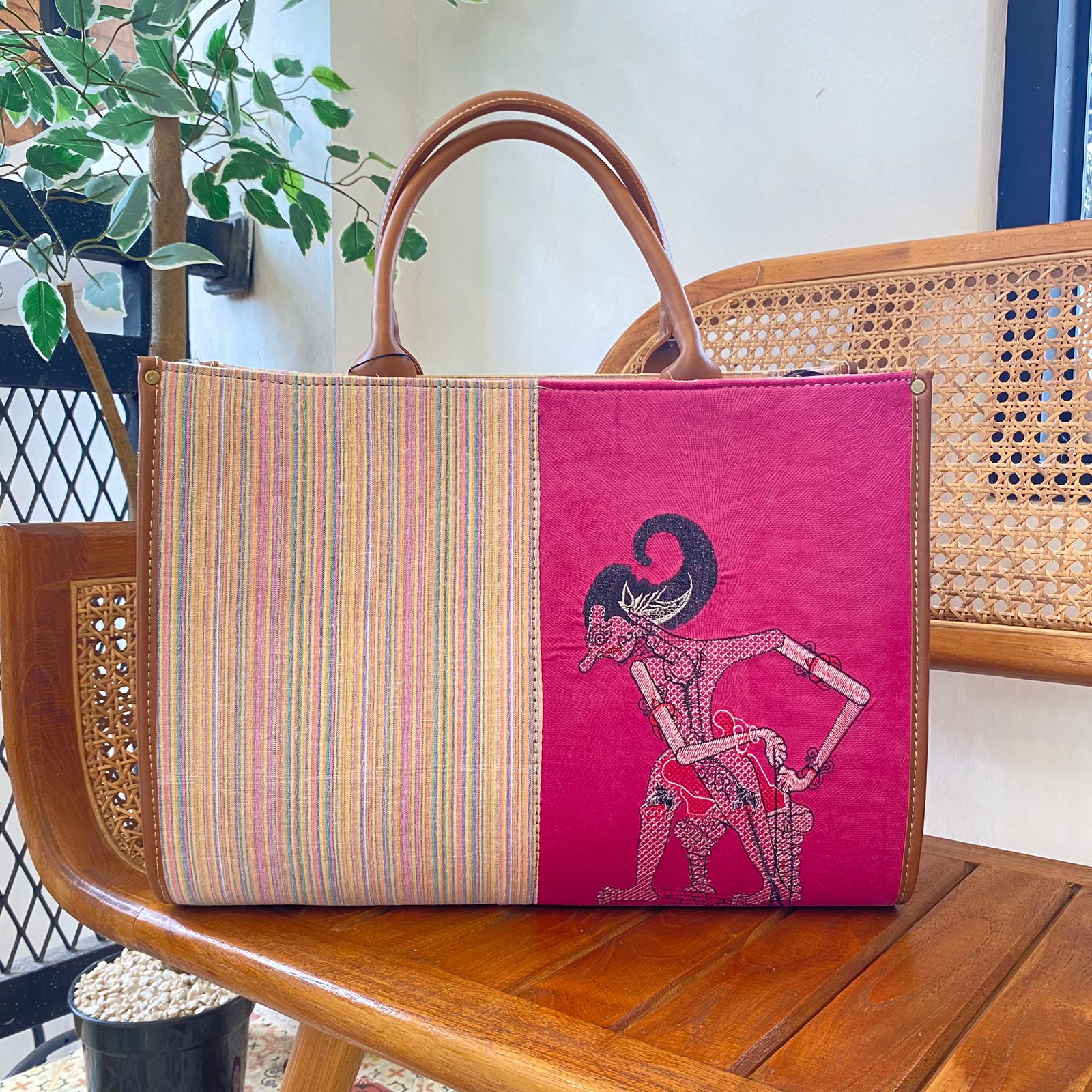 Tas Handcarry Lurik Wayang 30x40