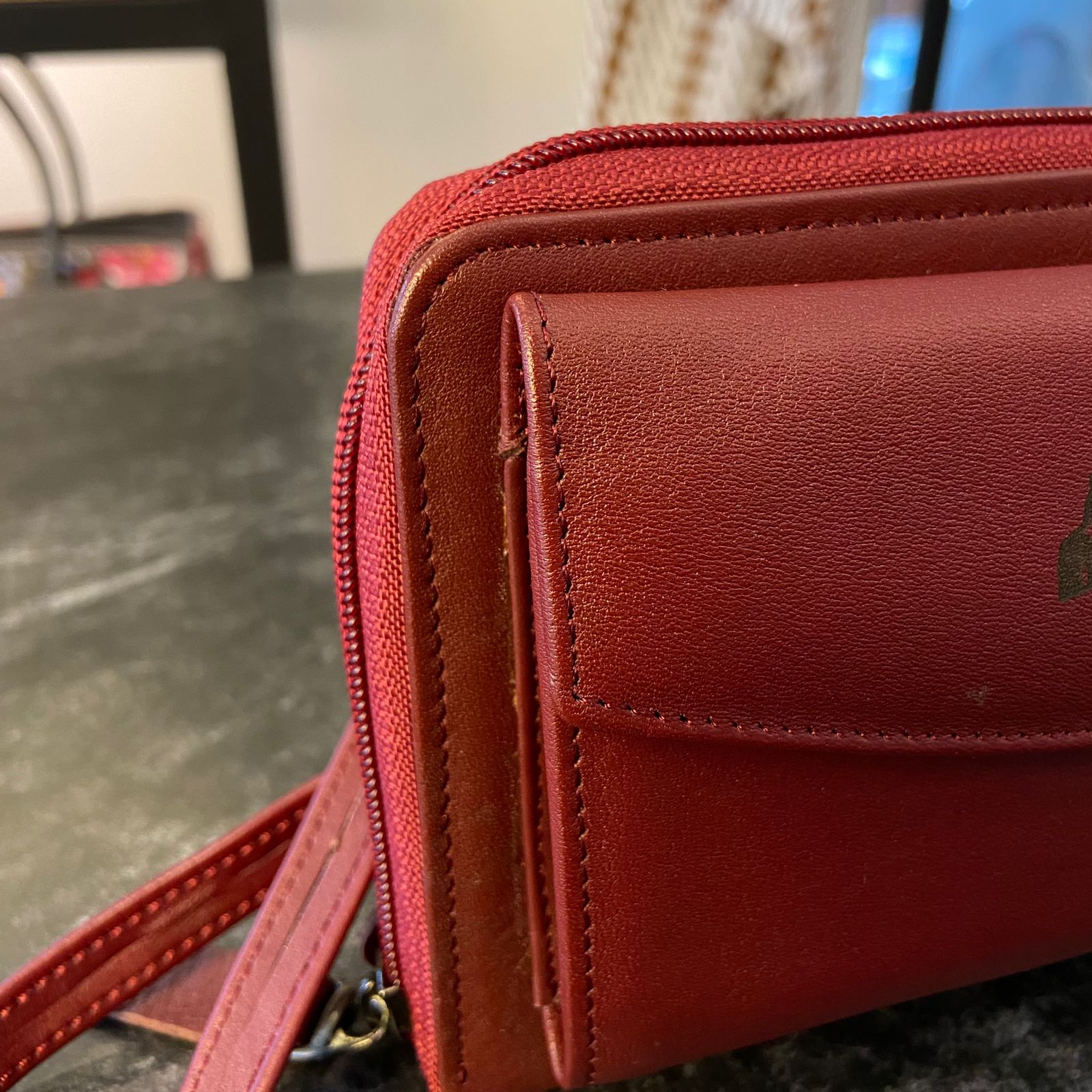 Dompet Selempang Kulit Sapi